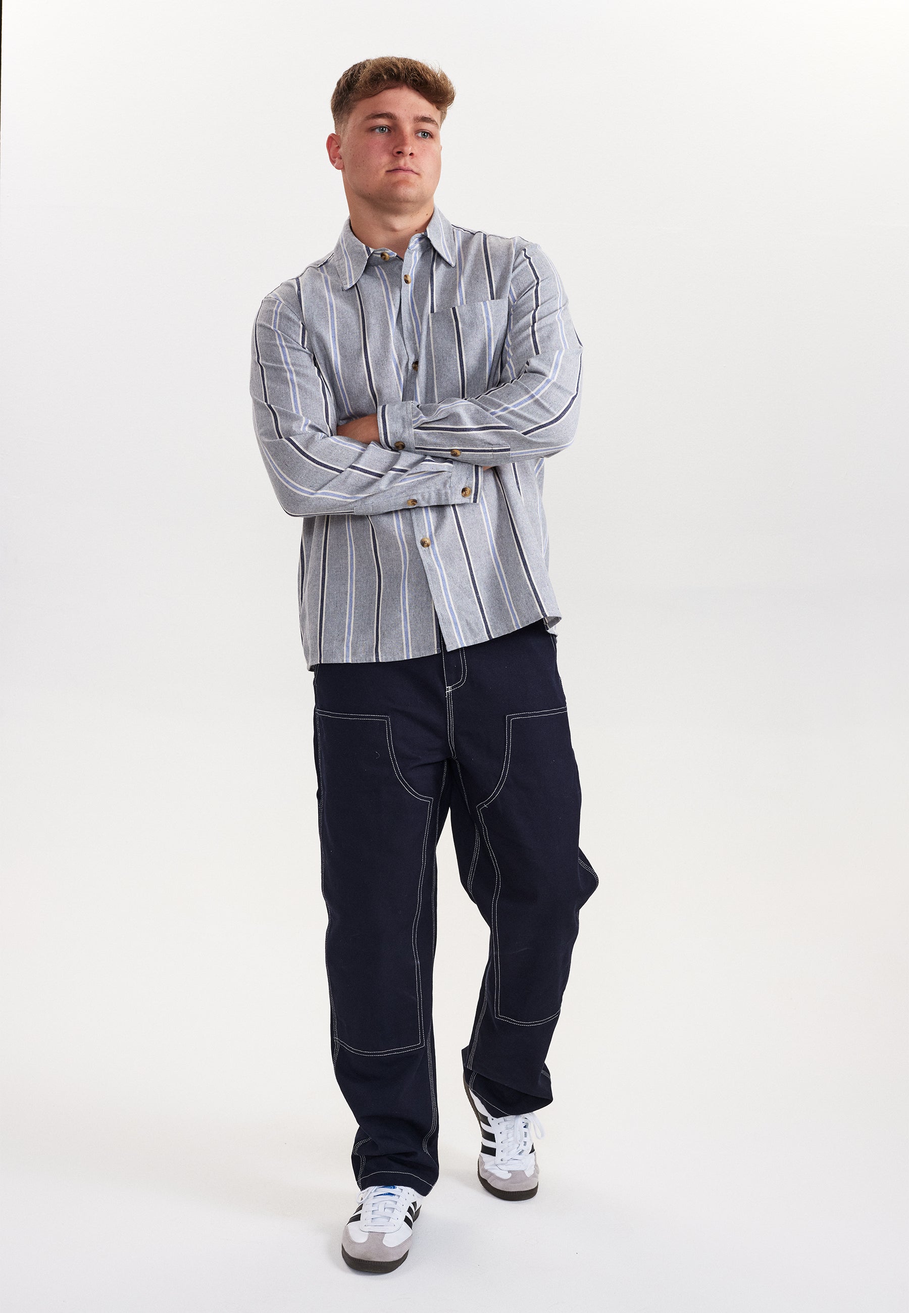 DXNMXRK. DXfranz Outlet Grey